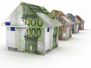 De Guindos asegura que el precio de la vivienda ha caído un 35% desde 2008  