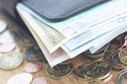El FMI prevé que España no alcance el 3% de déficit hasta 2018  