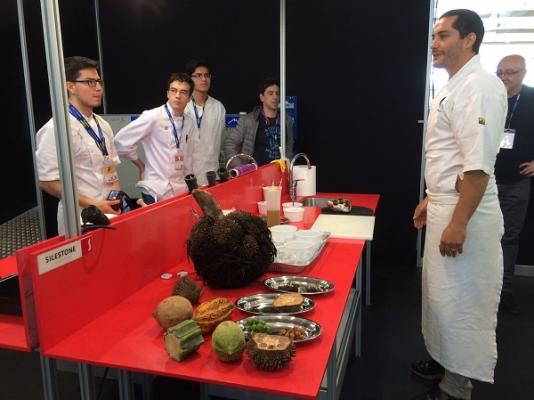 silestone entrega el premio cocinero del ao en europa a ngel len silestone entrega el premio cocinero del ao en europa a ngel len