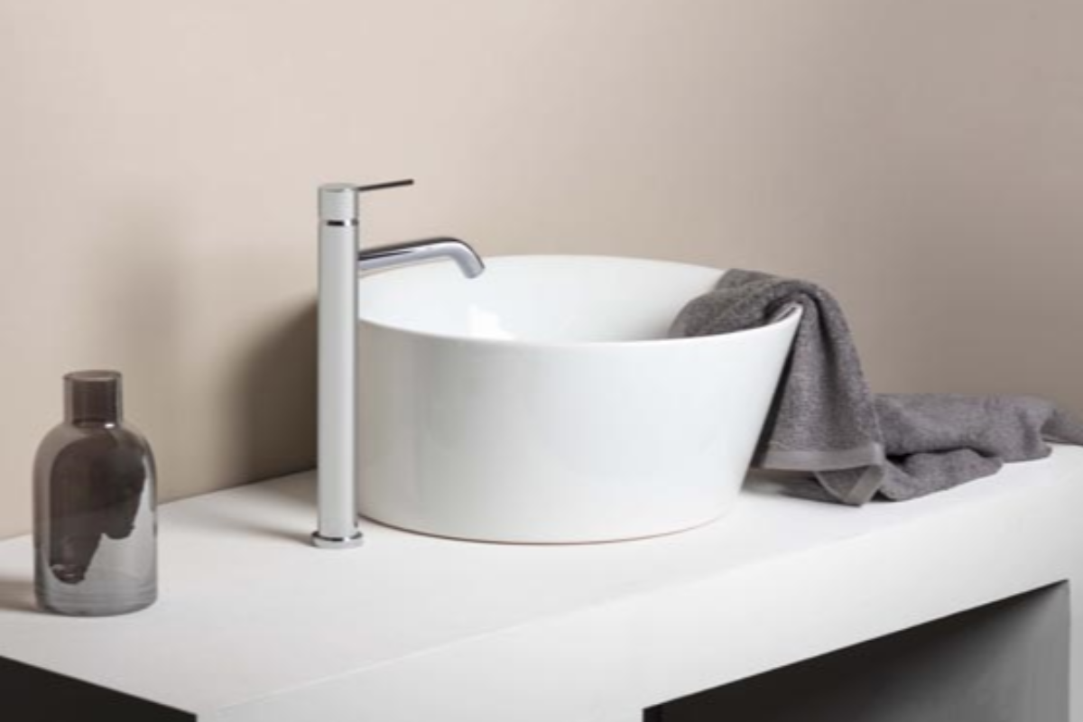 -diametro35-y-diametro-35-inox-las-series-iconicas-de-ritmonio-se-renuevan