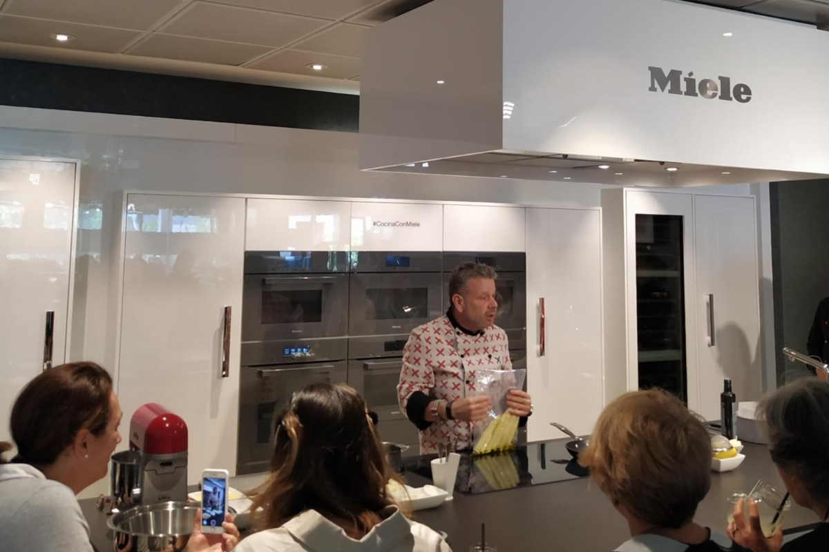 miele-refuerza-su-posicionamiento-de-la-mano-de-alberto-chicote-y-su-nueva-generacion-7000