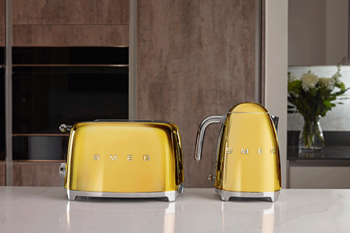 los-nuevos-colores-en-dorado-de-smeg-pequenos-pero-con-un-gran-caracter