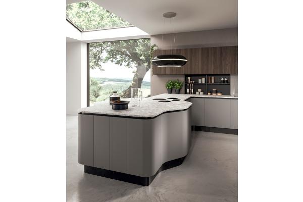 Penelope de ARAN Cucine, una cocina de moda con península curvilínea