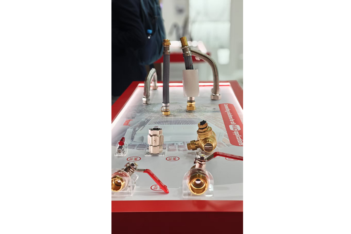 imcb_tucai_exhibe_29912_31211308.png (1200×800)